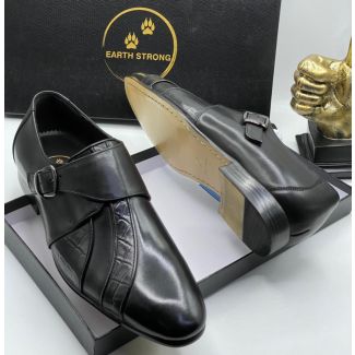 Earth Strong Buckle Shoe Black 